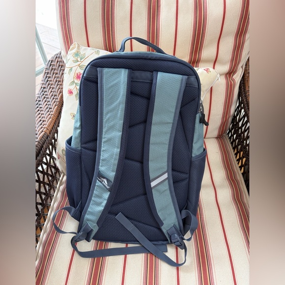 High Sierra + Life is Good Backpack - Picture 6 of 15